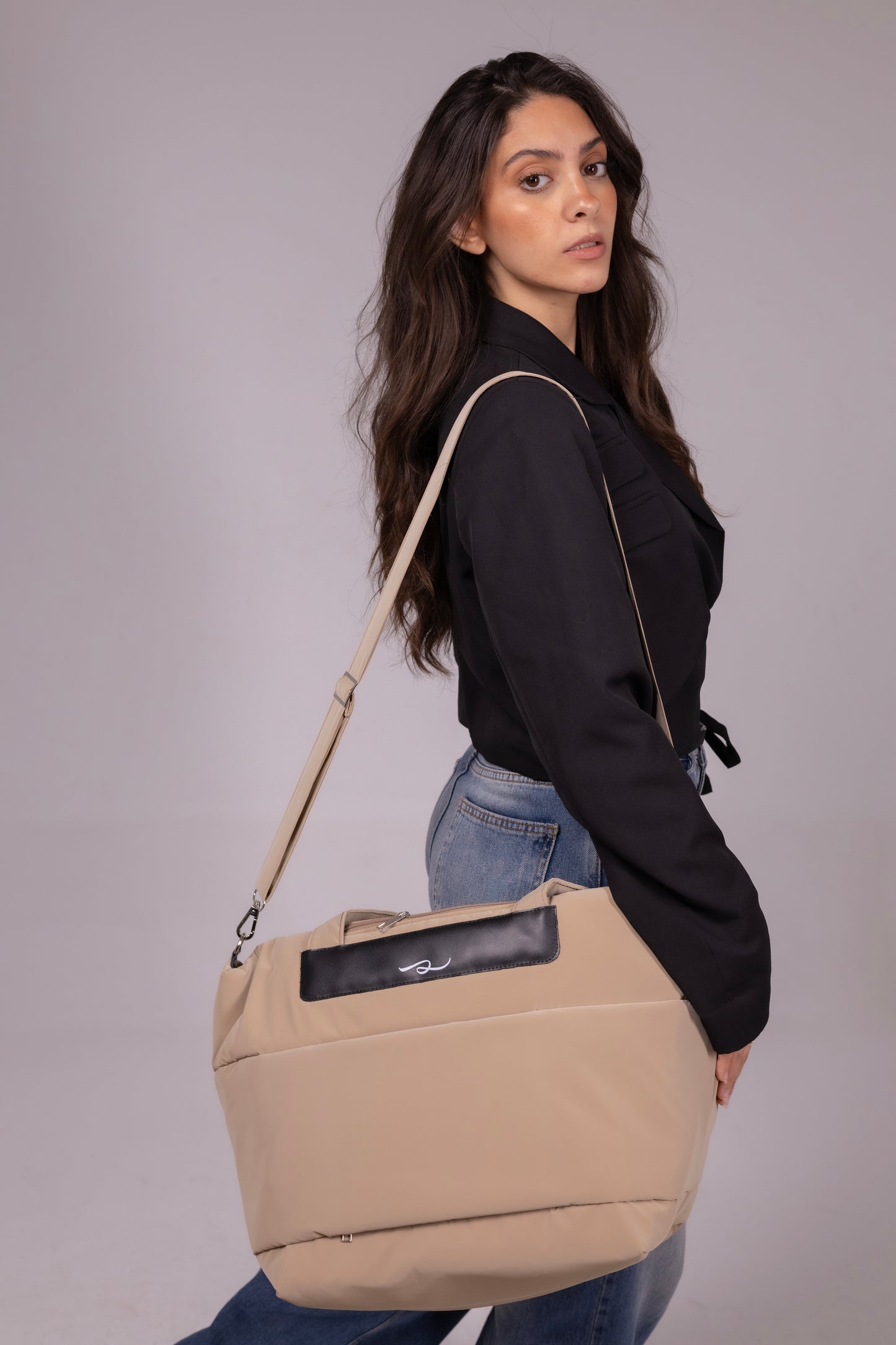 Venera Medium - Dark Beige