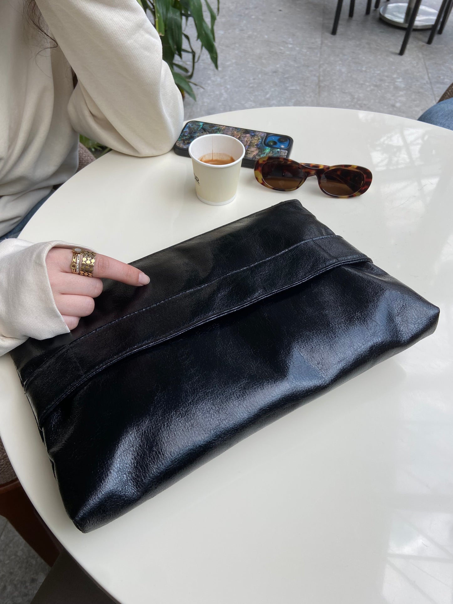 Nova Clutch - Black