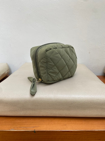 Elva – Medium Pouch – Olive