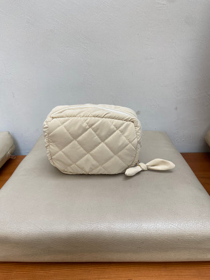 Elva – Medium Pouch – Beige